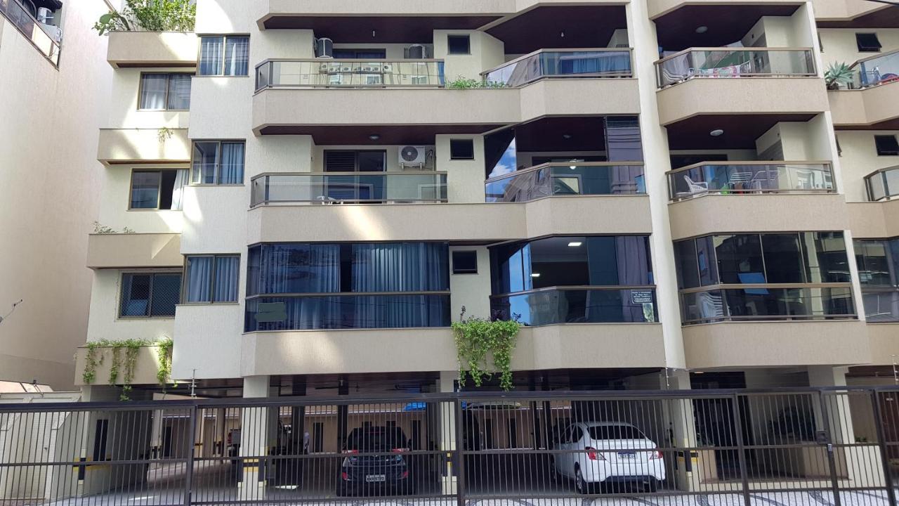 Apto em prédio frente mar, Meia Praia Itapema, 3 dorm, conforto para 8 pessoas Exterior foto