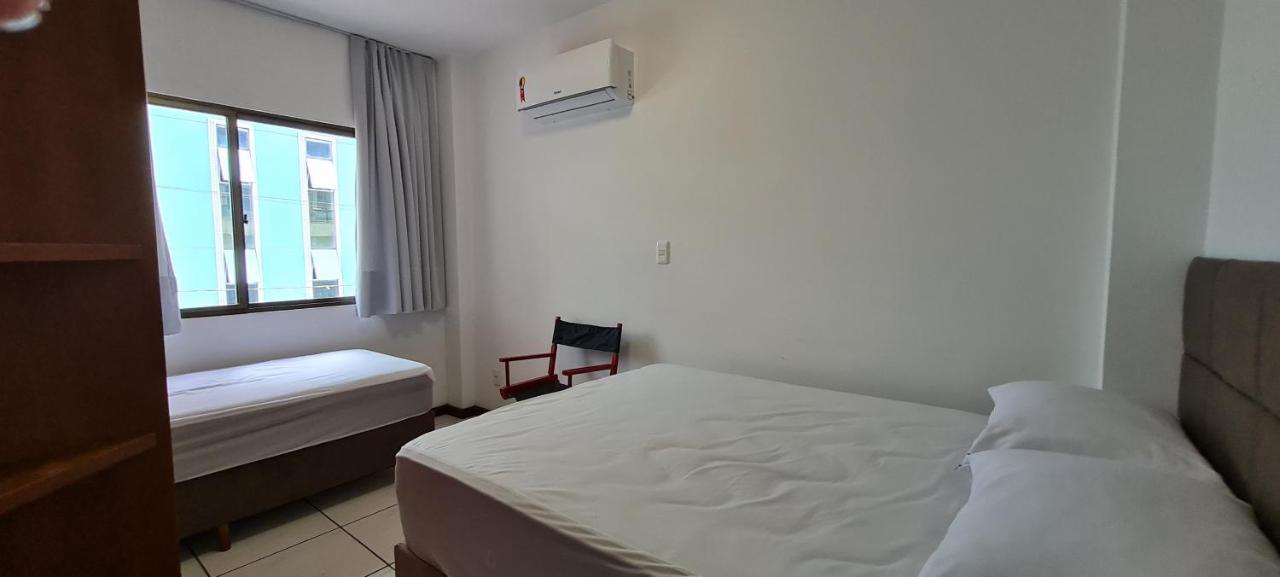 Apto em prédio frente mar, Meia Praia Itapema, 3 dorm, conforto para 8 pessoas Exterior foto